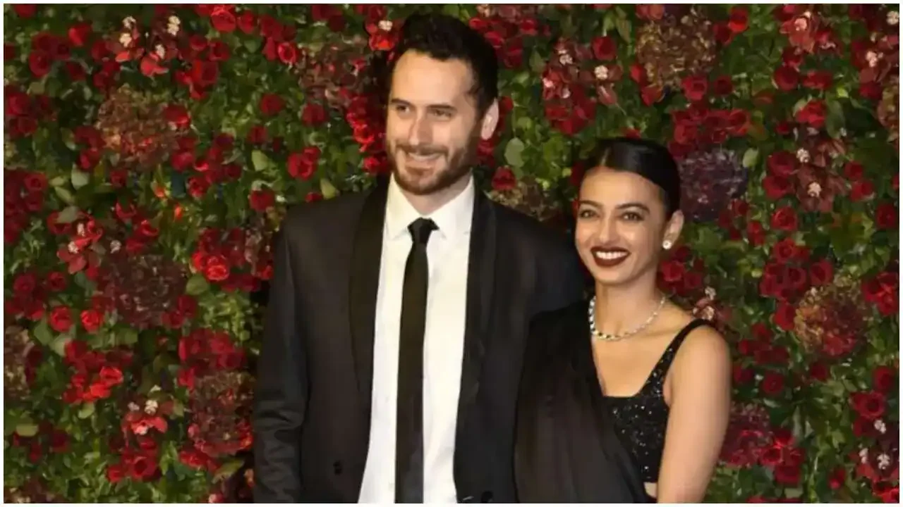 Radhika Apte Husband Benedict Taylor